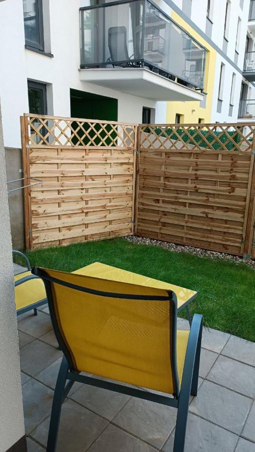 Apartment Z Ogrodkiem Na Warszawskiej Woli Βαρσοβία Εξωτερικό φωτογραφία