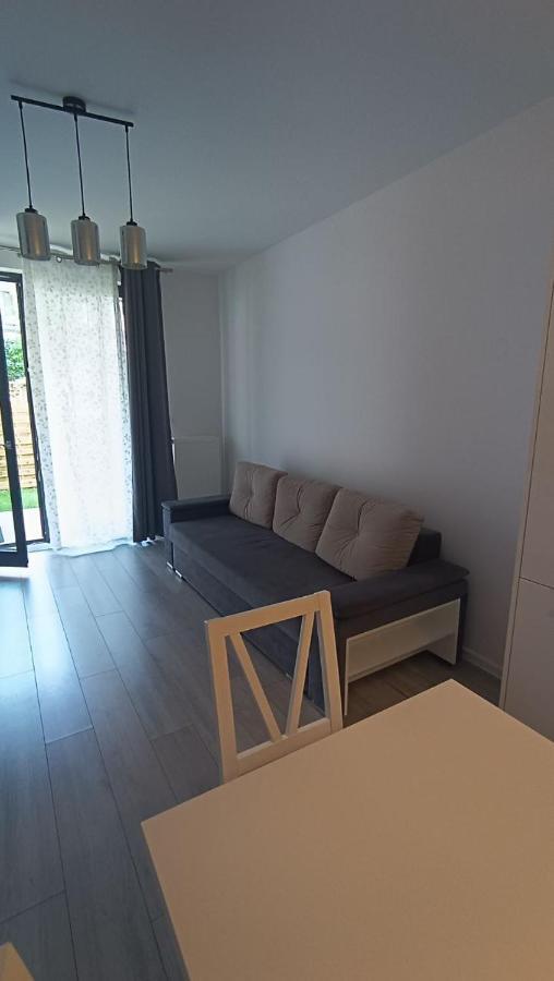 Apartment Z Ogrodkiem Na Warszawskiej Woli Βαρσοβία Εξωτερικό φωτογραφία