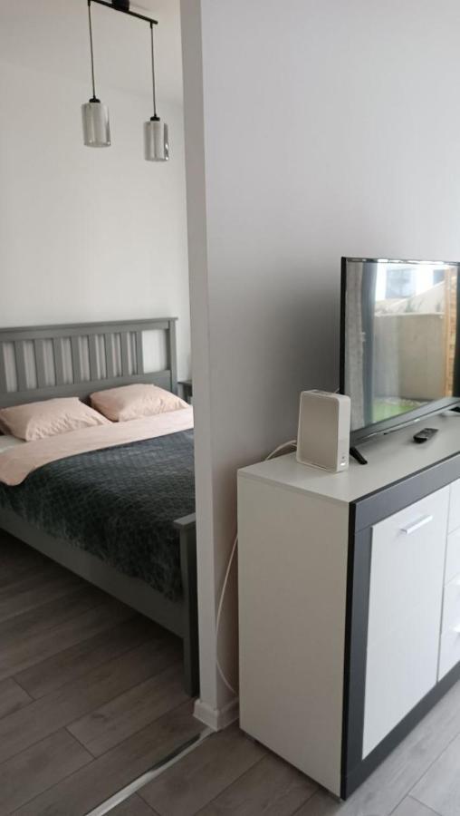 Apartment Z Ogrodkiem Na Warszawskiej Woli Βαρσοβία Εξωτερικό φωτογραφία